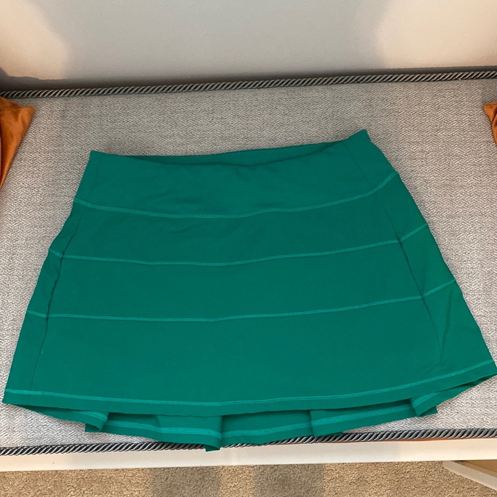 Halara emerald green skirt, pace rival lululemon dupe